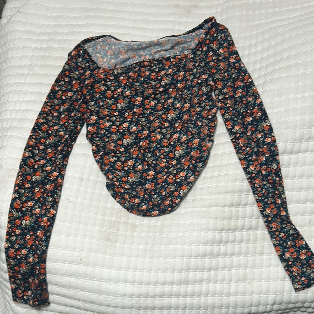 Fitted Black and Red Ruched Long Sleeve Blouse